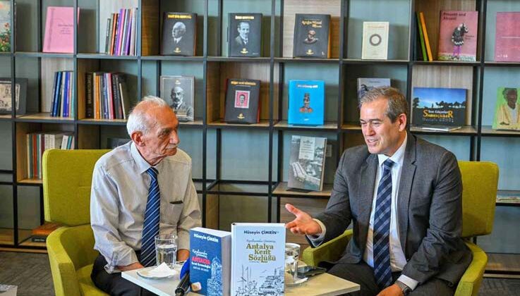 Antalya’nın belleğine yolculuk: Kent tarihçisi Çimrin’in yeni kitapları tanıtıldı