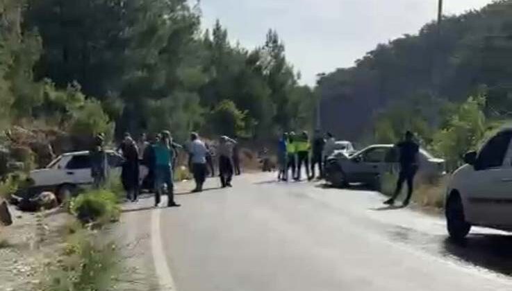 Alanya’da iki otomobil çarpıştı: 3 yaralı