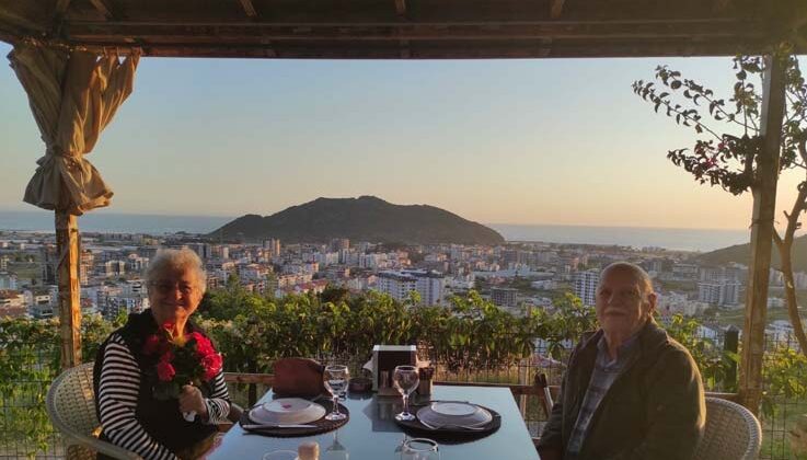 Yıllara meydan okuyan çift, 63 yıllık evliliğin sırrını açıklıyor: Sabır, hoşgörü ve karşılıklı anlayış