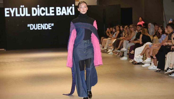 AÜ Tekstil ve Moda Tasarımı öğrencilerinden mezuniyet defilesi