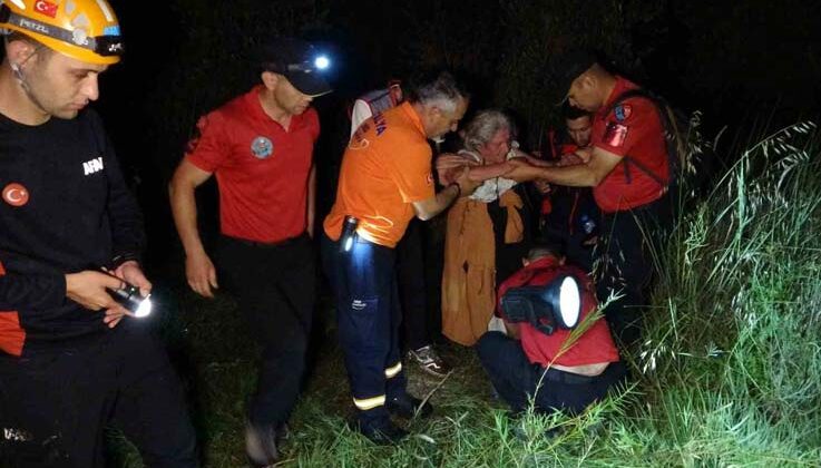 Kaybolan Alzheimer hastası yaşlı kadın 18 saat sonra tarlada bitkin halde bulundu