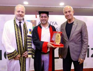 Alanya Üniversitesi 7. dönem mezunlarını törenle uğurladı