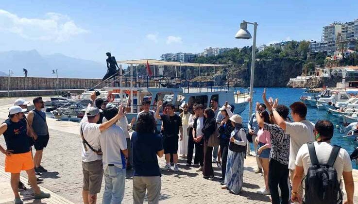 Büyükşehir Belediyesi Ankaralı gençleri ağırladı