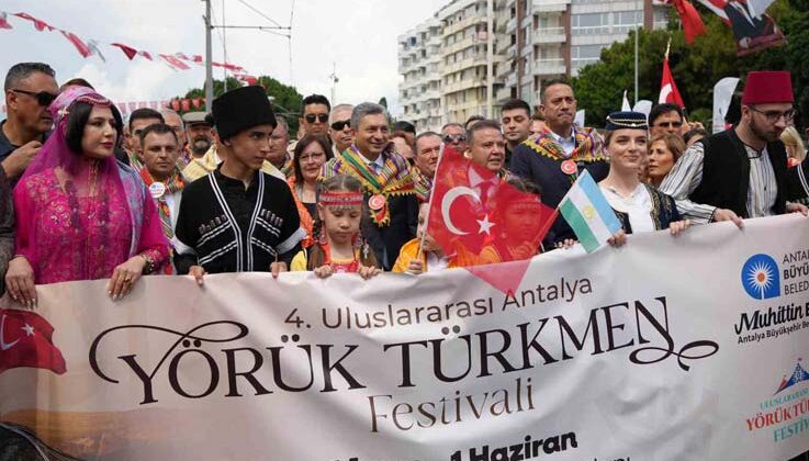 Uluslararası Yörük Türkmen Festivali ‘Yörük Göçü’yle açıldı, Antalya renk cümbüşüne döndü