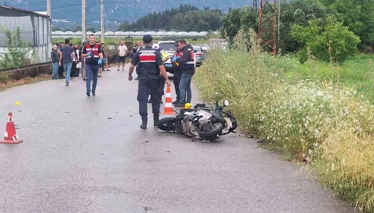 Otomobil ile motosikletin çarpıştığı kazada 1 kişi hayatını kaybetti