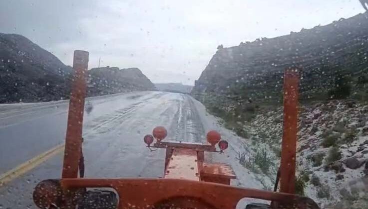 Antalya’ya dolu yağdı: Alacabel beyaza büründü