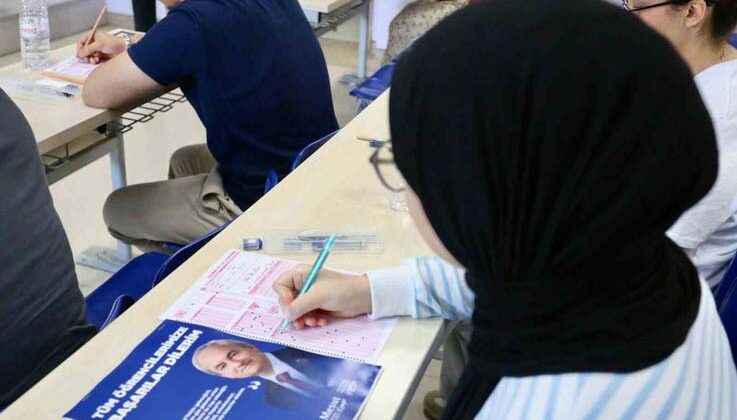 Kepez Belediyesi’nden öğrencilere gerçek sınav provası