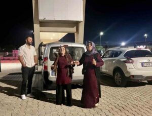 İnfaz düzenlemesi yürürlüğe girdi, cezaevi önünde halay çekip yakınlarını beklediler