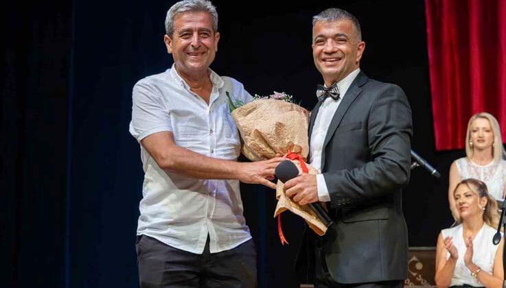 Manavgat Belediyesi TSM Korosu’ndan “Solistler Geçidi” konseri