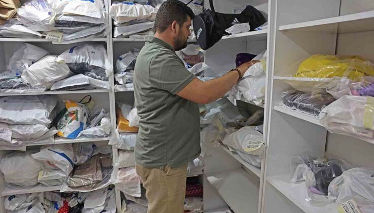 Toplu taşımada unutulan eşyalar sahiplerini bekliyor