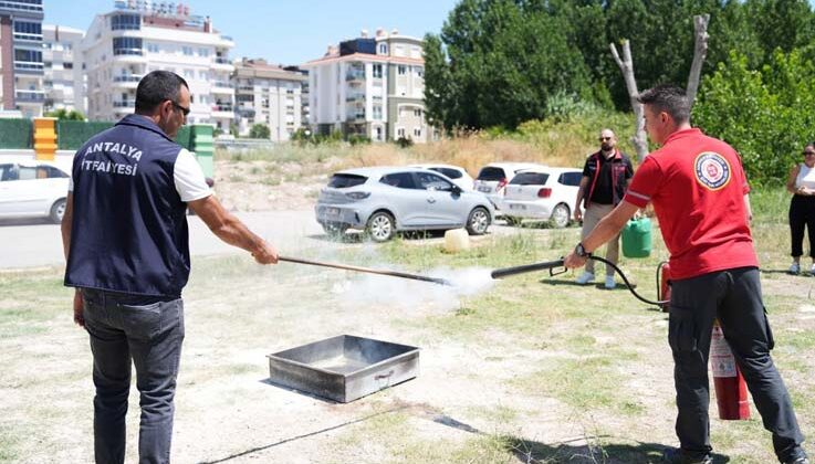 Kreş öğretmenleri yangın eğitimi aldı