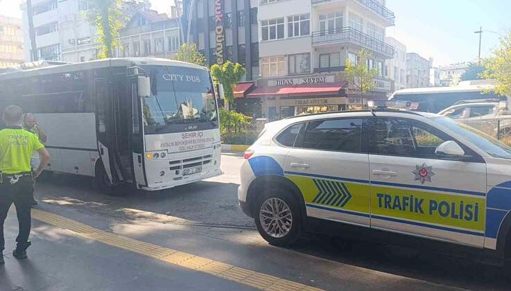 Süresi dolmuş ehliyetle minibüs kullanan sürücüye 3 bin 755 TL ceza