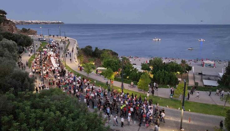 Antalya’da 30 Haziran Koruyucu Aile Günü kutlandı