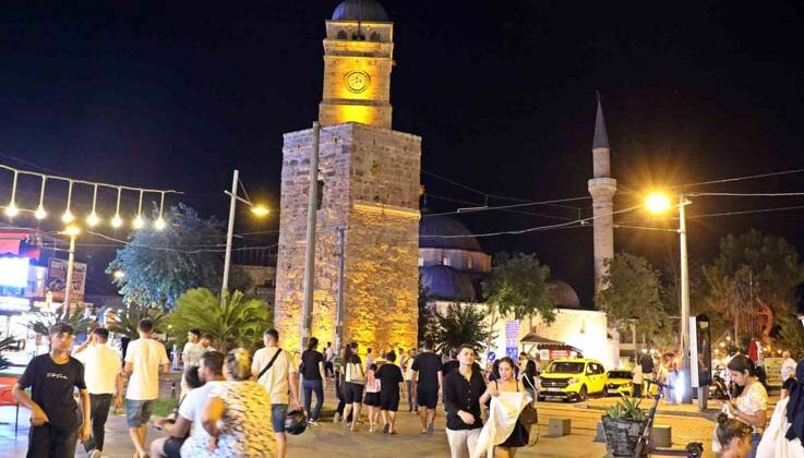 Nüfusu gündüz 82, gece 10 bin