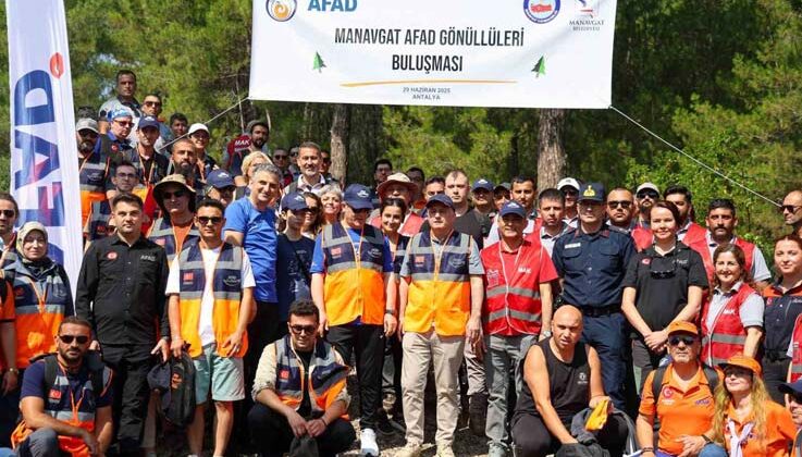 Manavgat’ta afet bilinci ve gönüllülük için doğa yürüyüşü