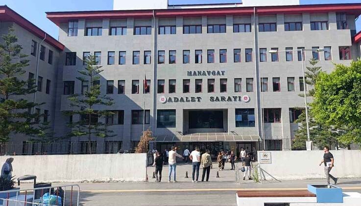 Baklava kutusunda 110 bin euro rüşvet iddiasıyla mahkemeye sevk edilen başkan yardımcısı tutuklandı
