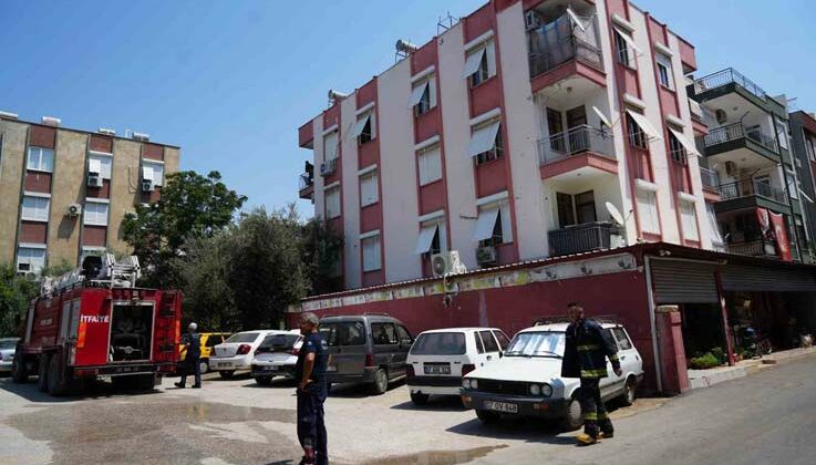 Antalya’da apartman dairesinde yangın korkuttu