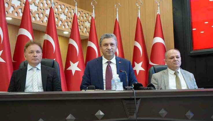 Antalya’da 159 milyar TL’lik 518 proje yürütülüyor