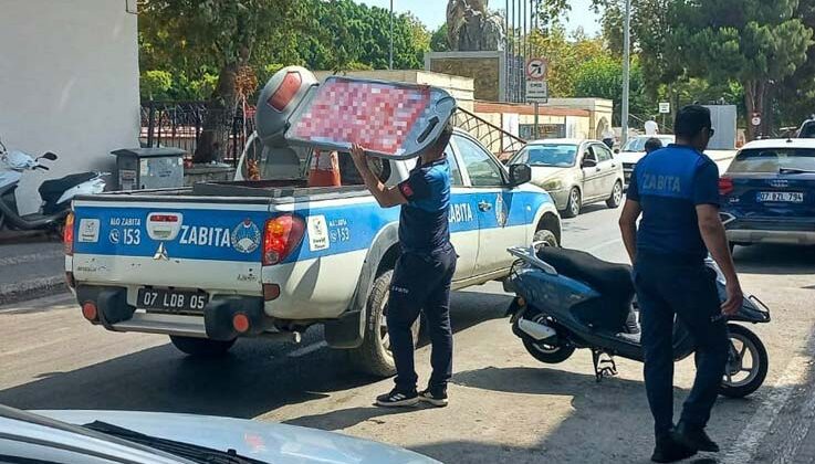 Manavgat Belediyesi, kamu alanlarını işgal eden uygulamalara karşı denetimlerini sürdürüyor