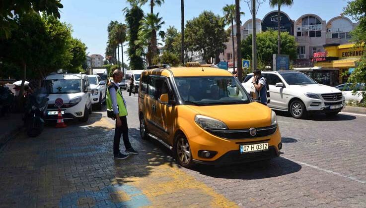 Antalya’da otobüs ve taksilere sıkı denetim