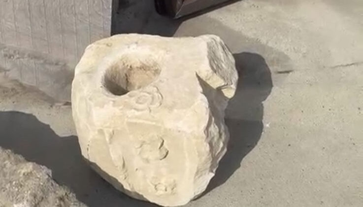 Restorasyon uzmanı 300 yıllık ahşap malzemelerin satışına kıyamadı