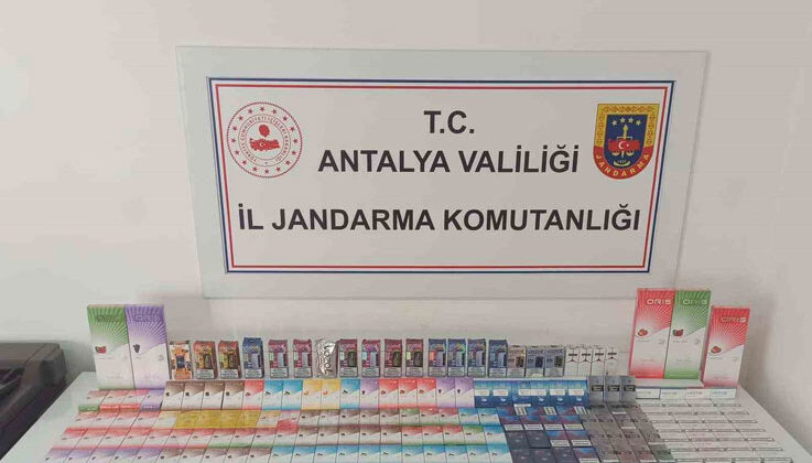 Alanya’da kaçak sigara operasyonunda çok sayıda malzemeye el konuldu