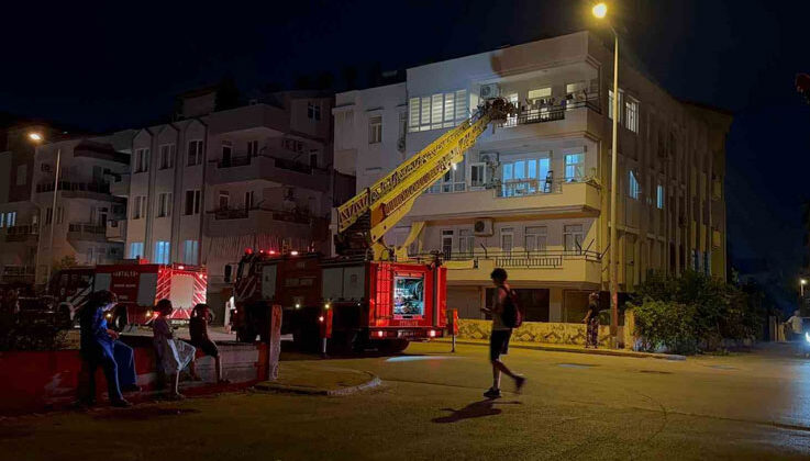 Ocakta unutulan tencere yangına sebep oldu