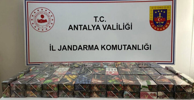 Kaş’ta 22 kilo kaçak nargile tütünü ele geçirildi
