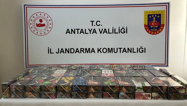 Kaş’ta 22 kilo kaçak nargile tütünü ele geçirildi