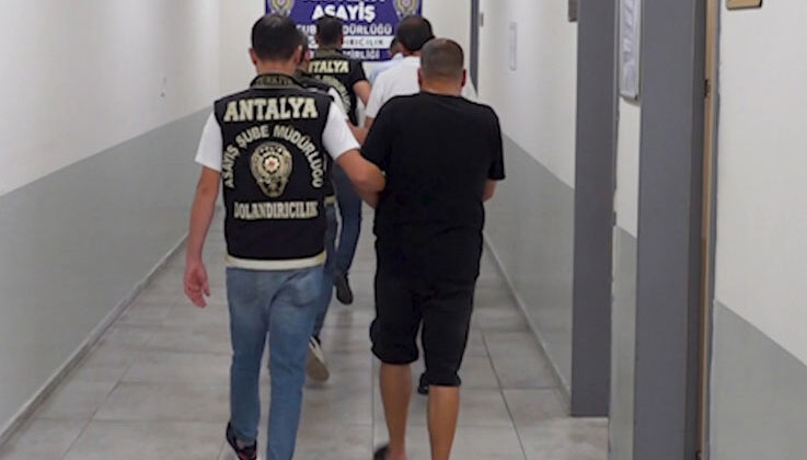 Antalya merkezli tarihi eser dolandırıcılığı operasyonu: 2 tutuklama